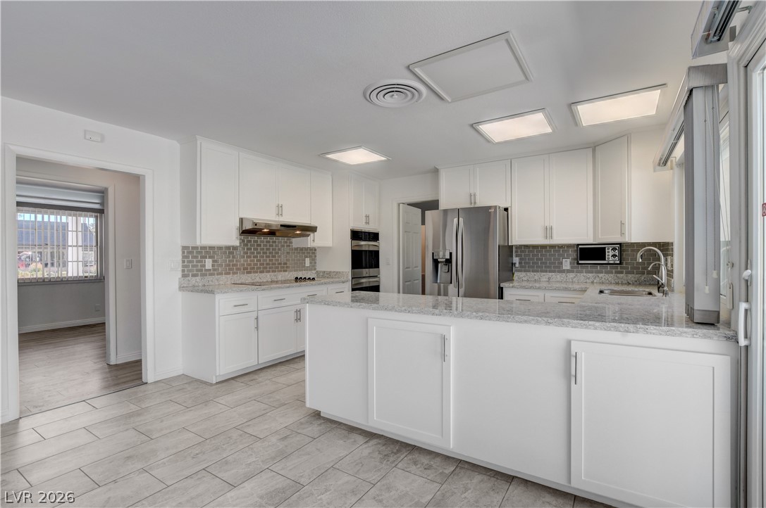 3770 Meadowcrest Drive