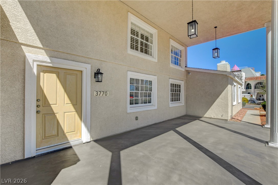 3770 Meadowcrest Drive