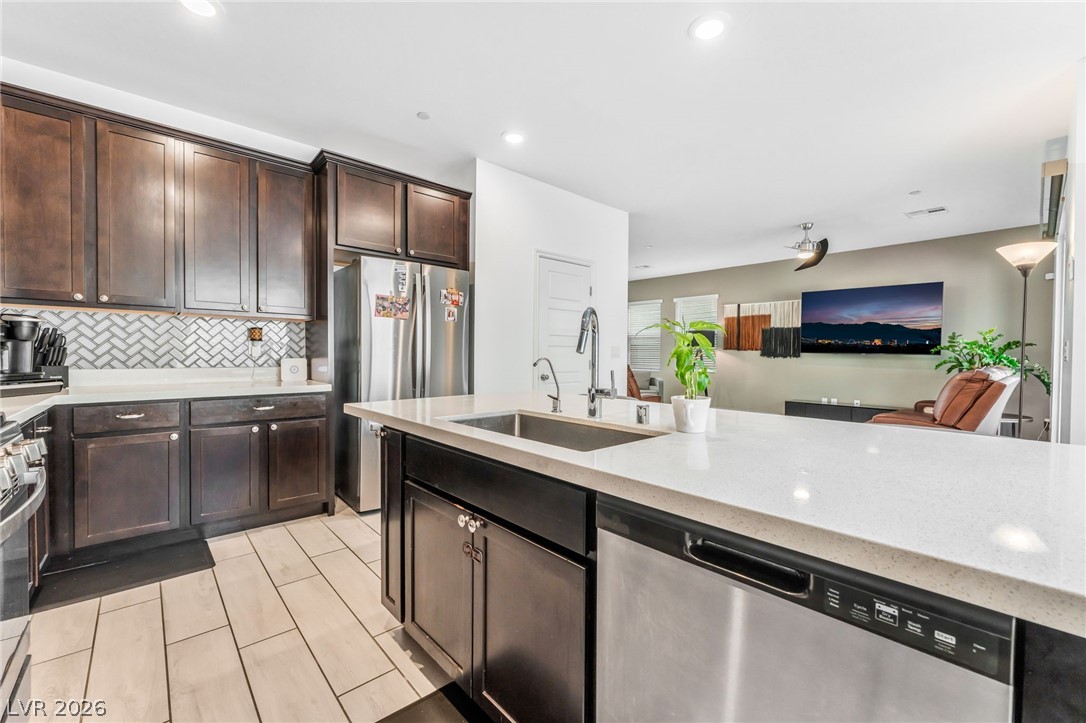 8859 Mountain Lion Avenue