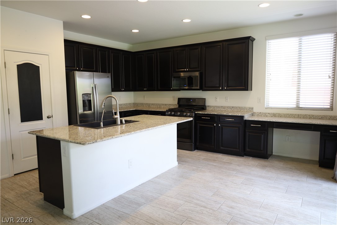 6531 Twin Arrows Avenue