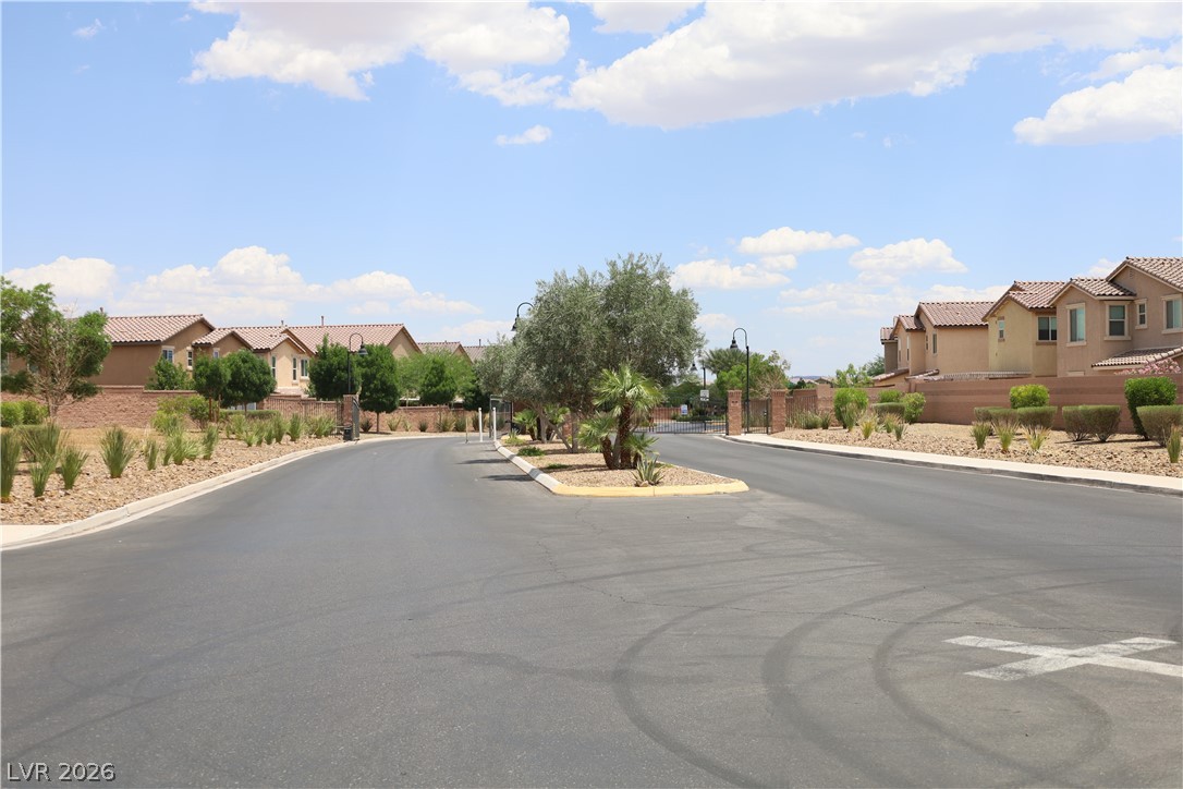 6531 Twin Arrows Avenue