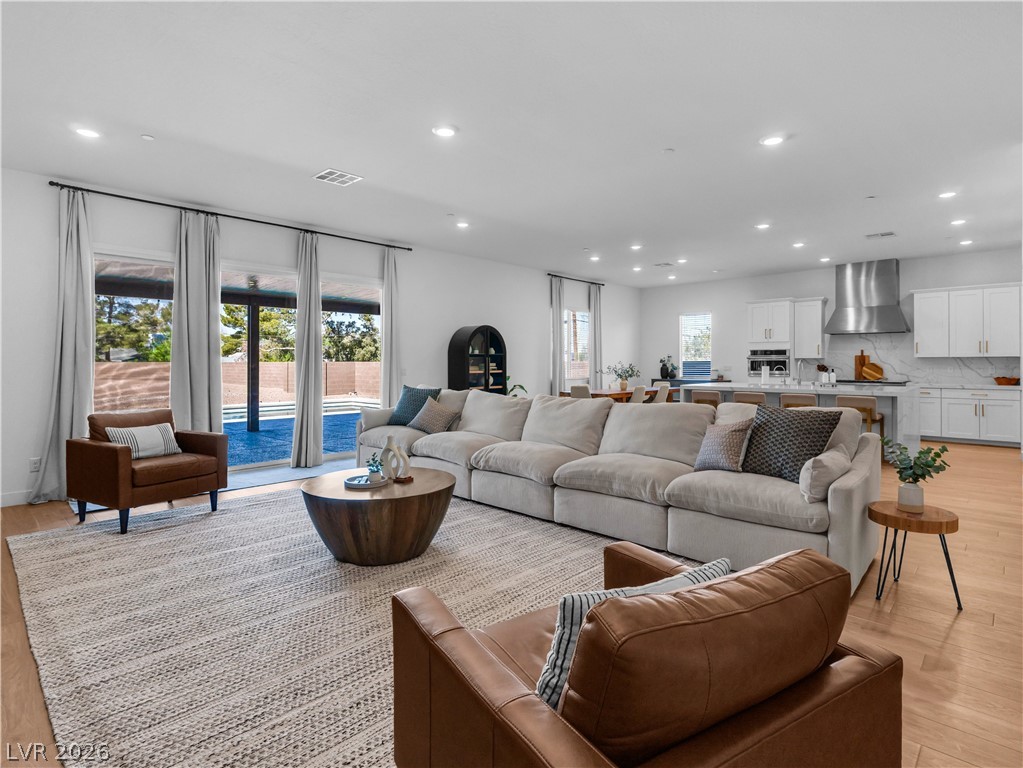 153 Montevallo Bend Street