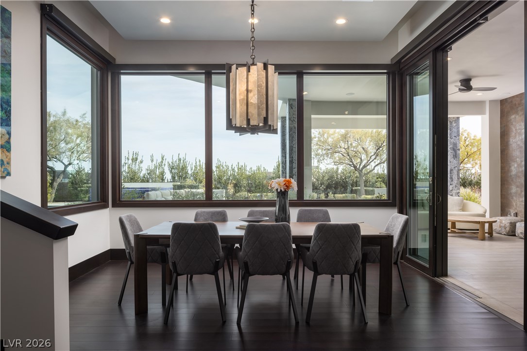 6 Bright Hollow Court