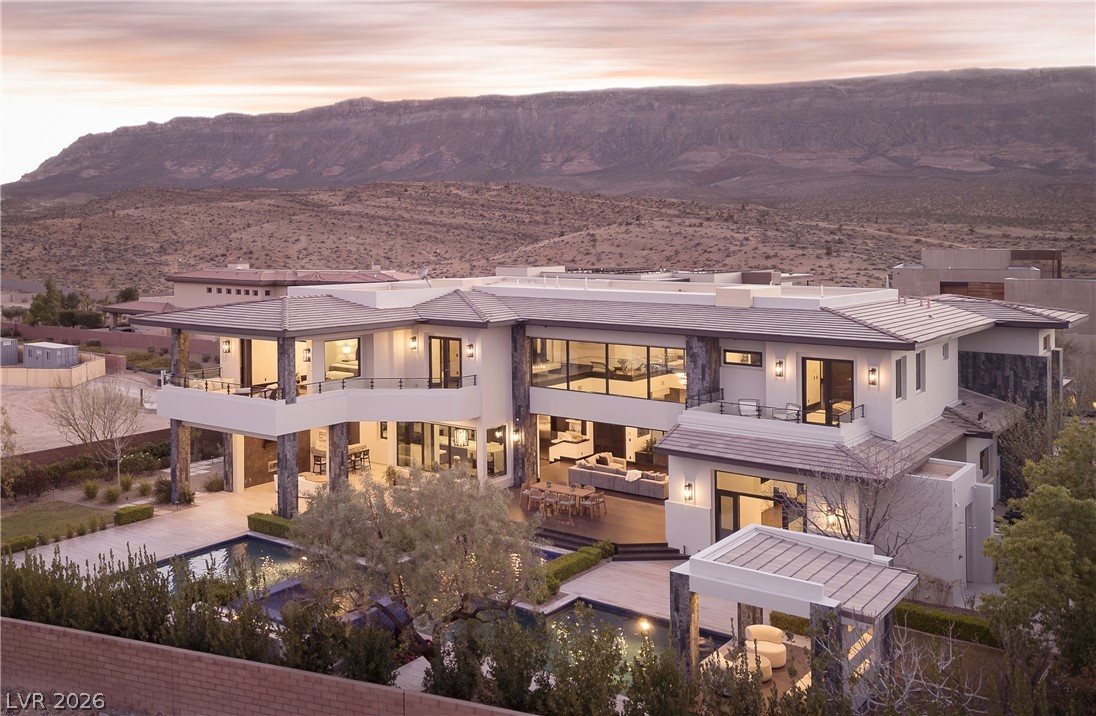 6 Bright Hollow Court