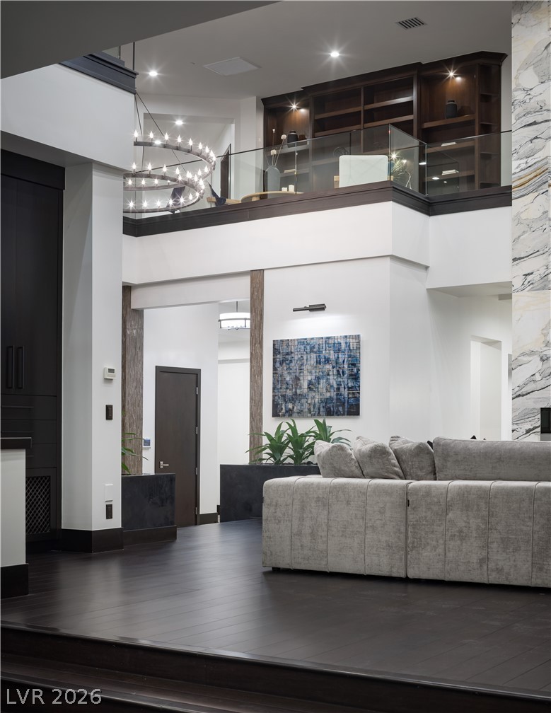 6 Bright Hollow Court