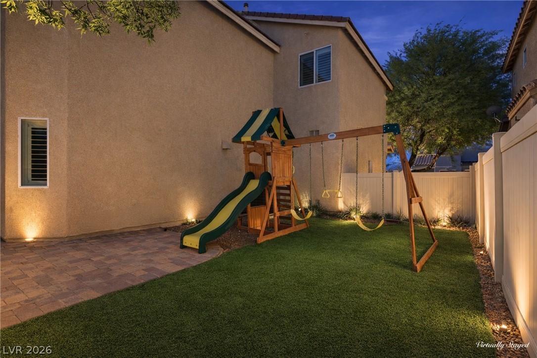 9004 Harbor Wind Avenue