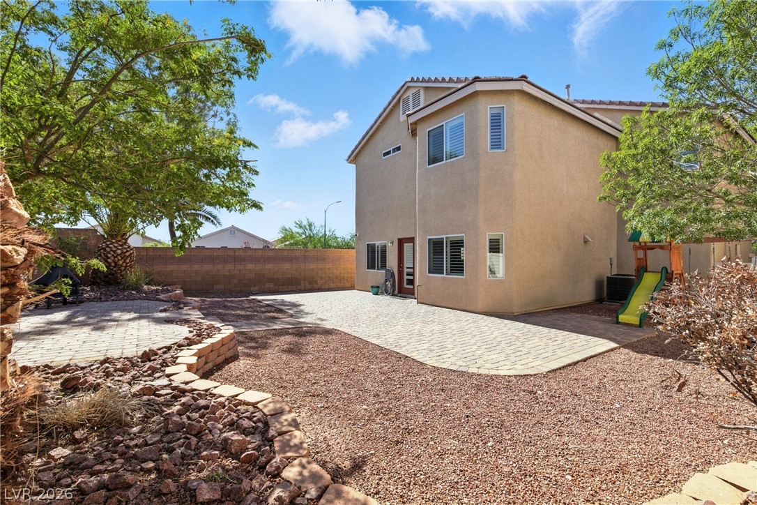 9004 Harbor Wind Avenue