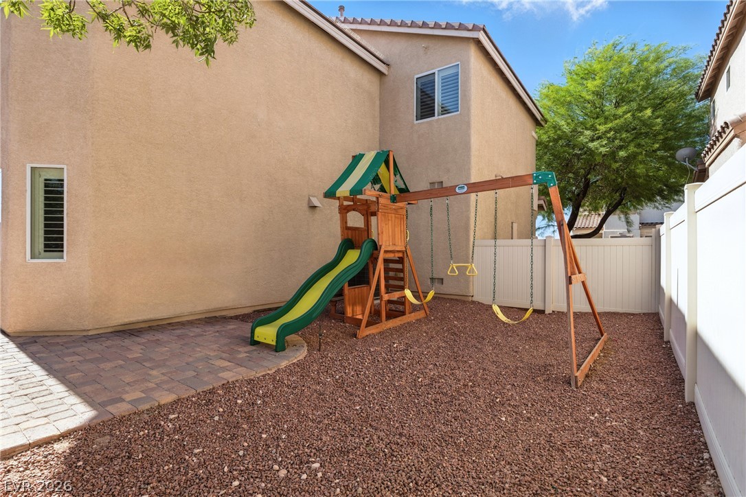 9004 Harbor Wind Avenue