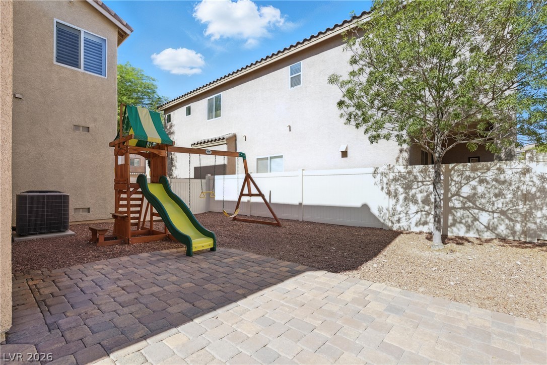 9004 Harbor Wind Avenue