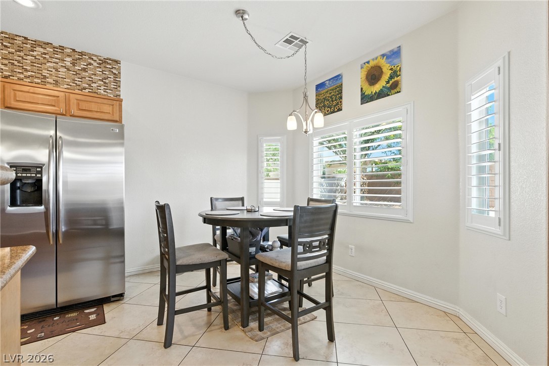 9004 Harbor Wind Avenue