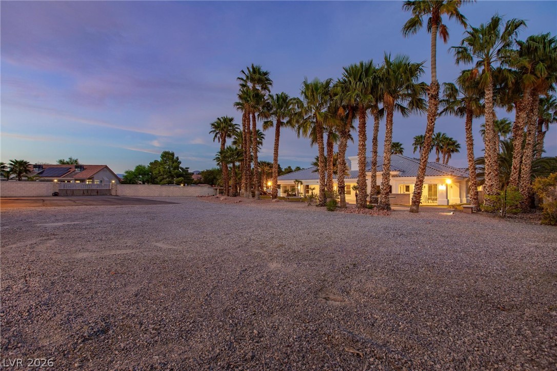 5891 North Campbell Road