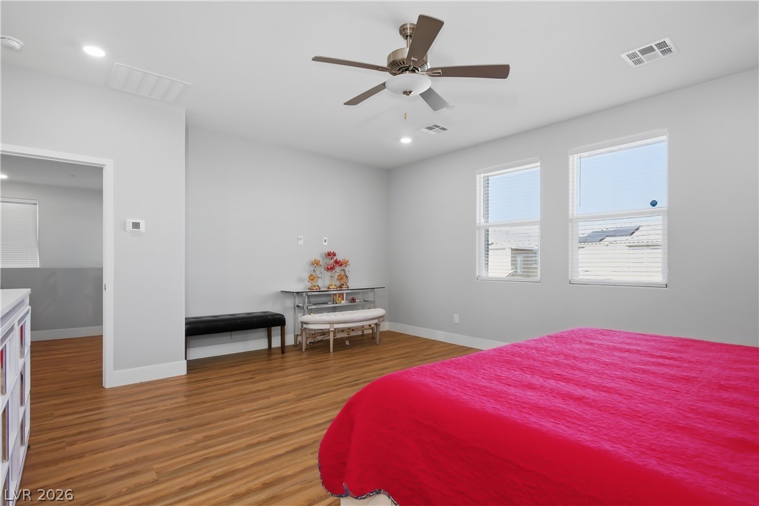 1144 Green Lovebird Street