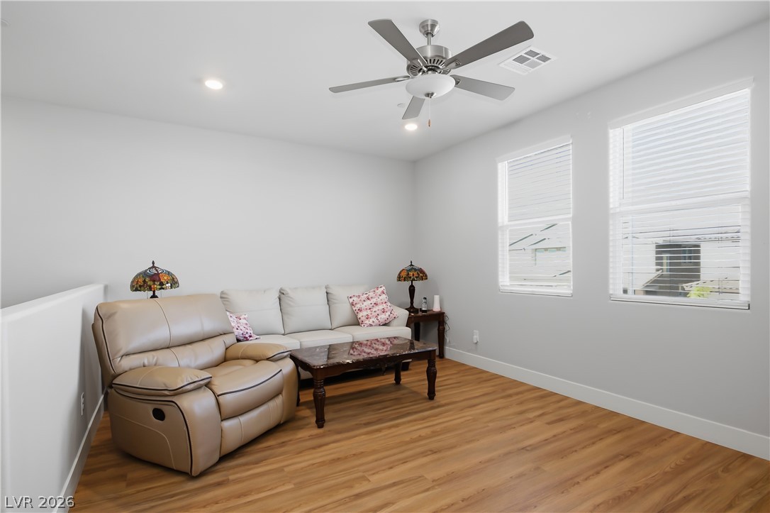 1144 Green Lovebird Street