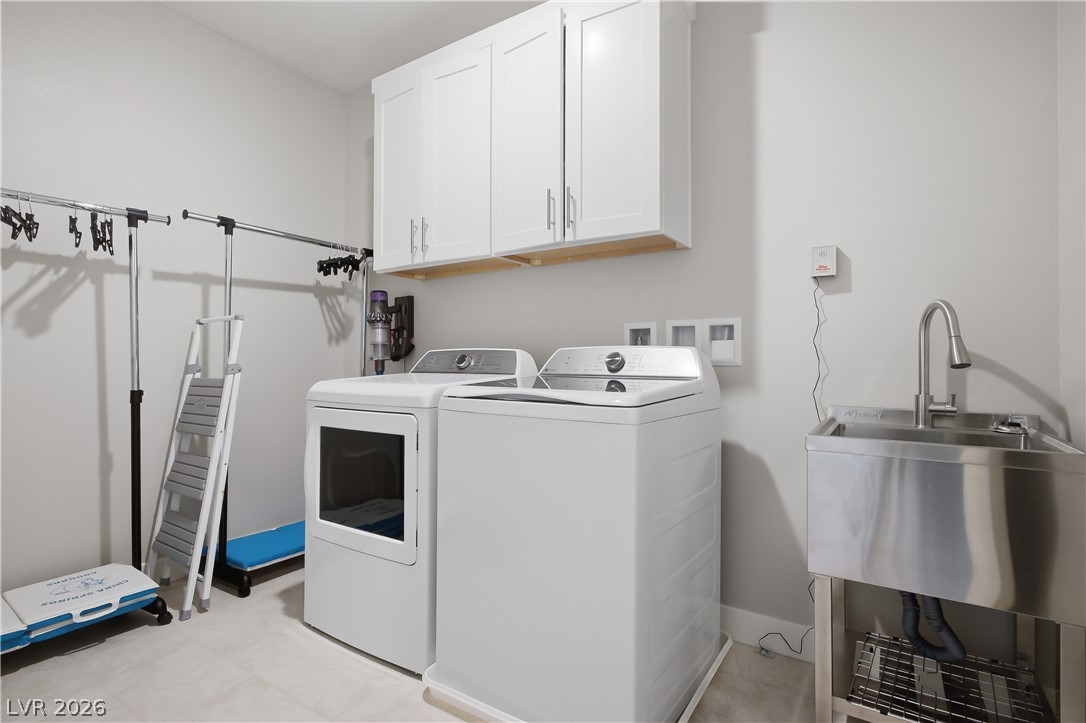 1144 Green Lovebird Street