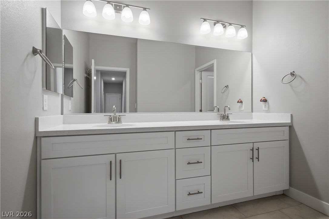 1144 Green Lovebird Street