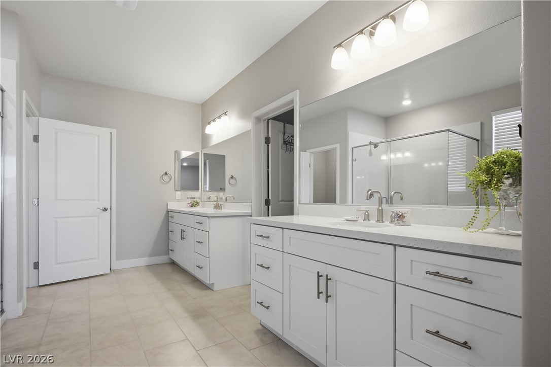 1144 Green Lovebird Street