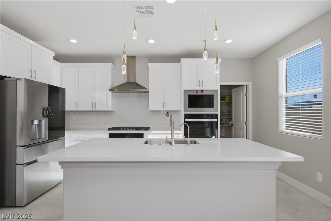 1144 Green Lovebird Street