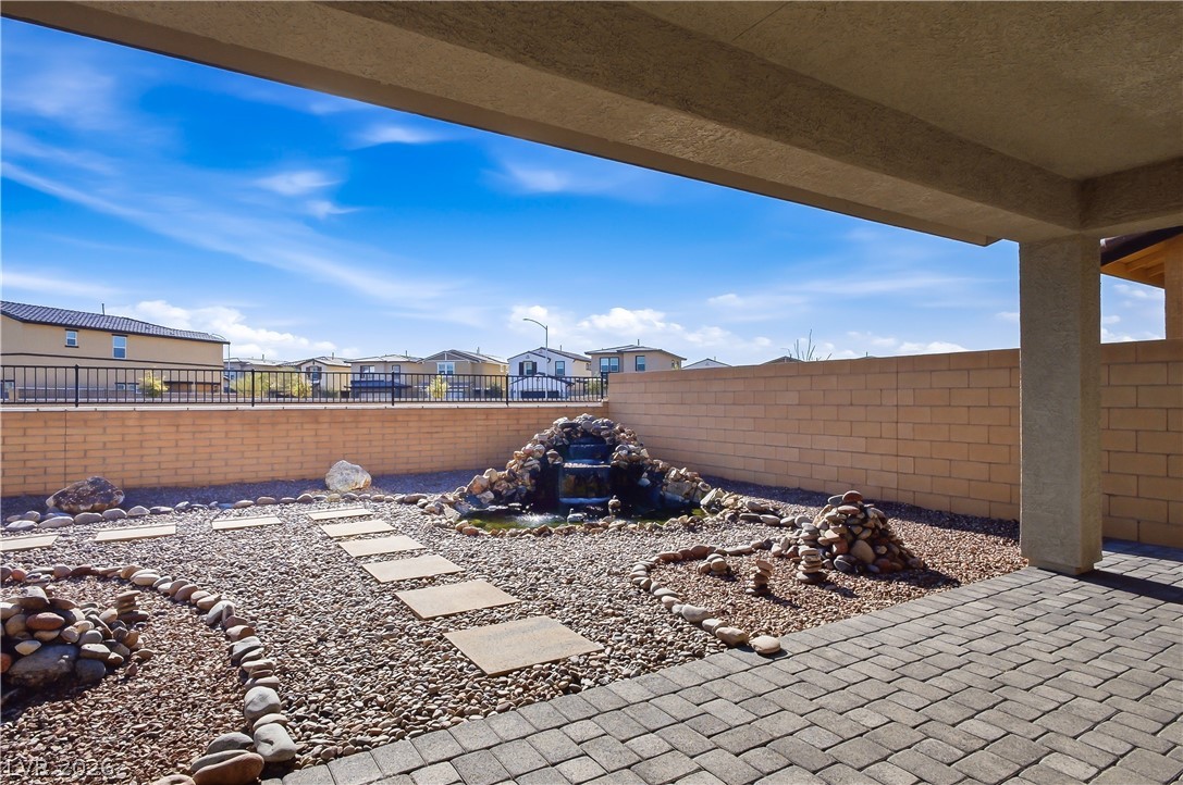 1144 Green Lovebird Street