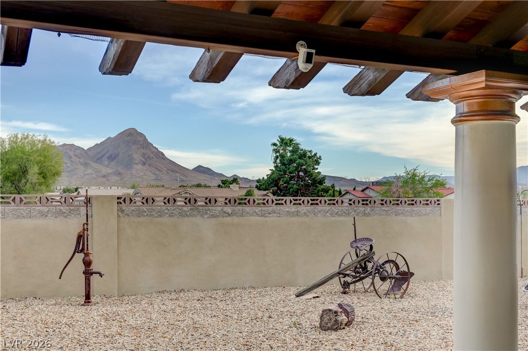 1591 Rocking Horse Drive