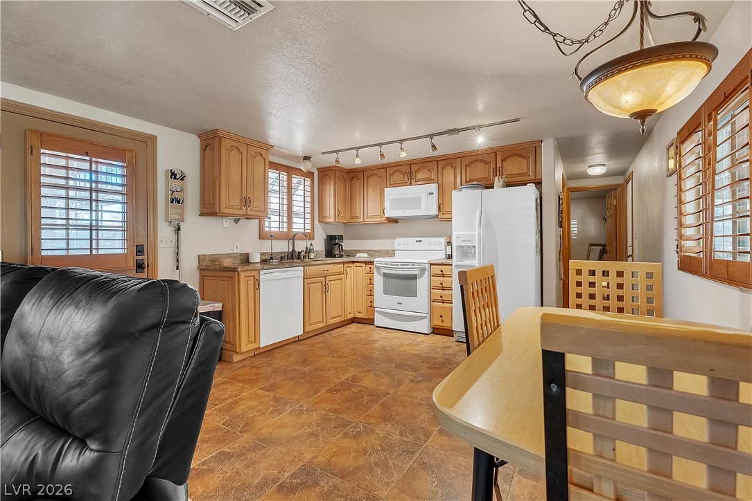 12575 West Wigwam Avenue