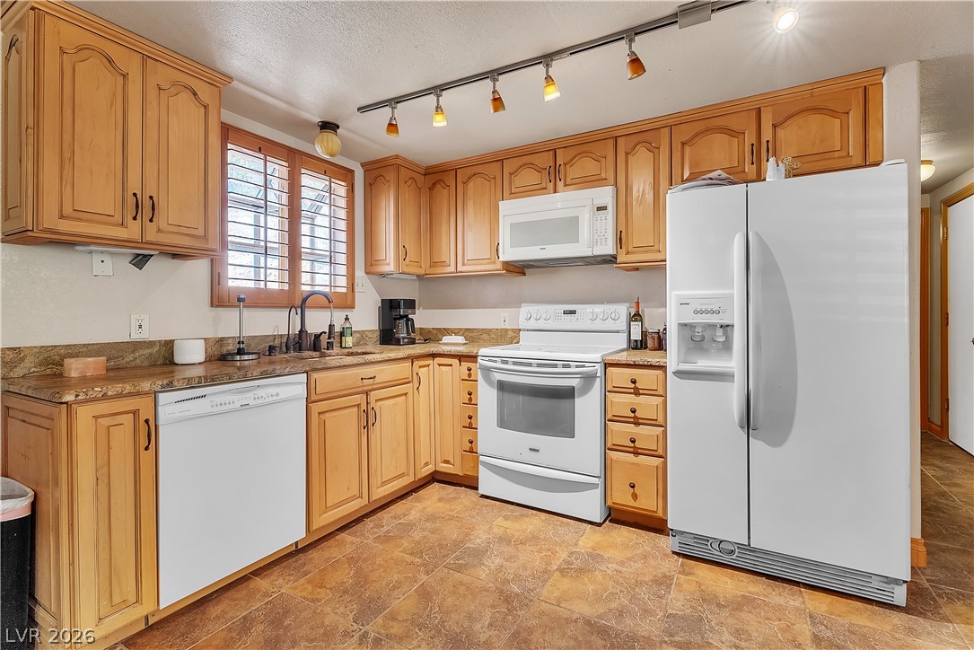 12575 West Wigwam Avenue