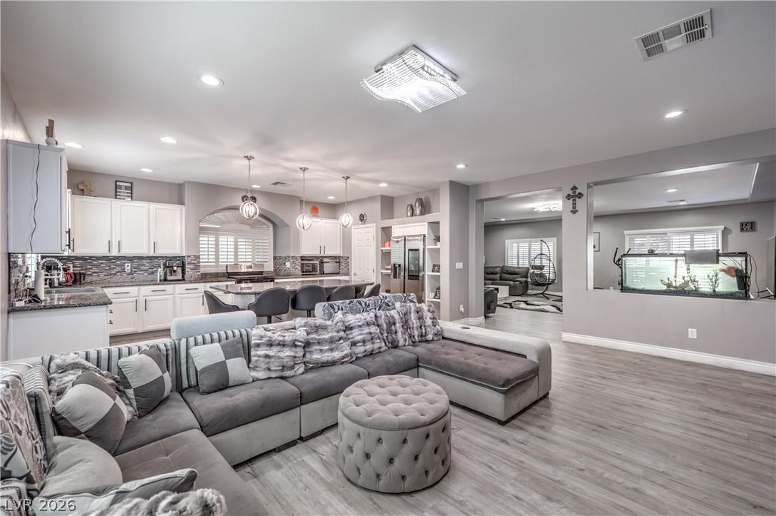 8200 Duncan Peak Court