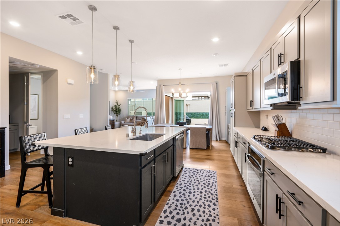 4142 Ombre Street