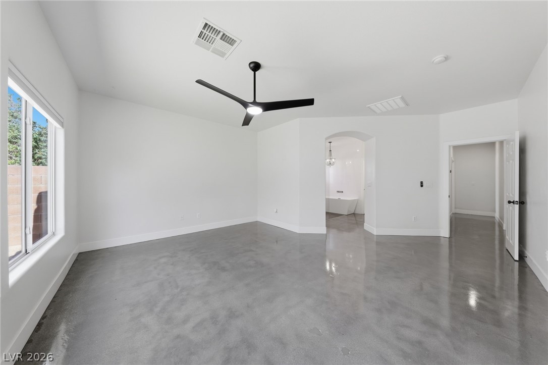 1053 Golden Splendor Court