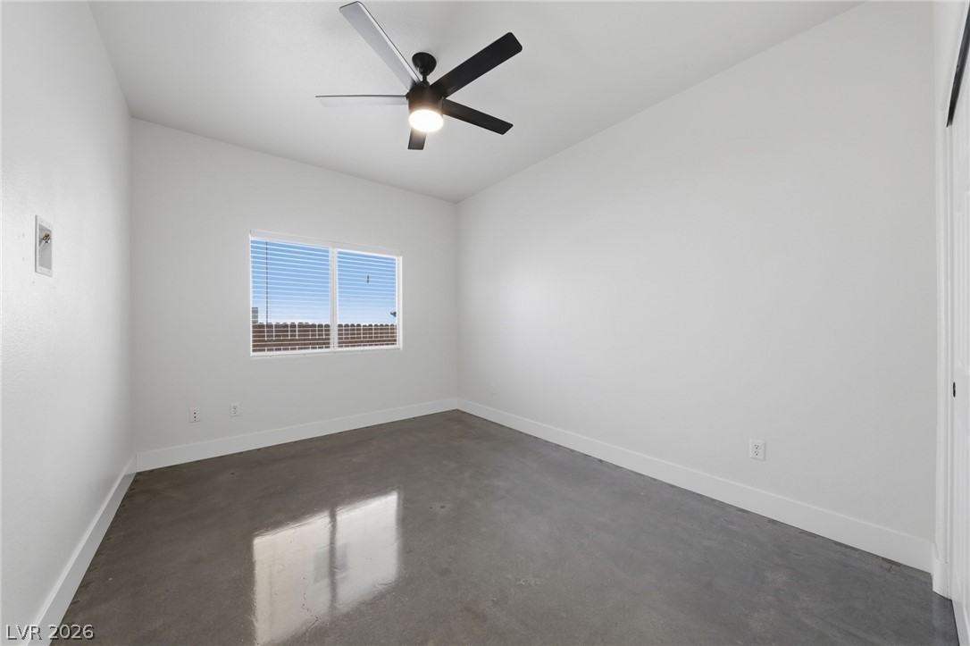 1053 Golden Splendor Court