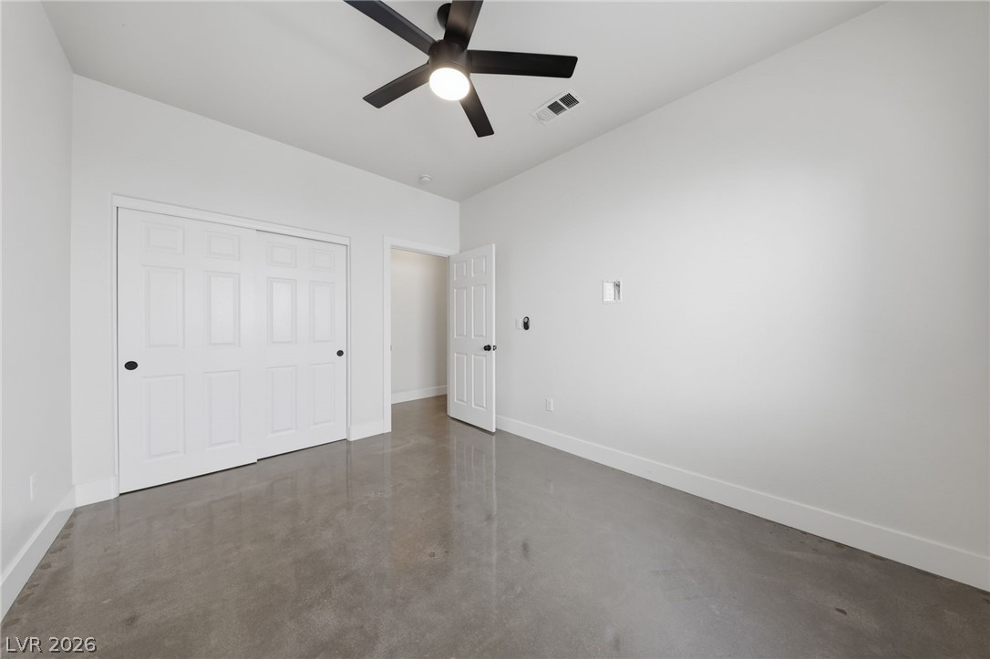 1053 Golden Splendor Court