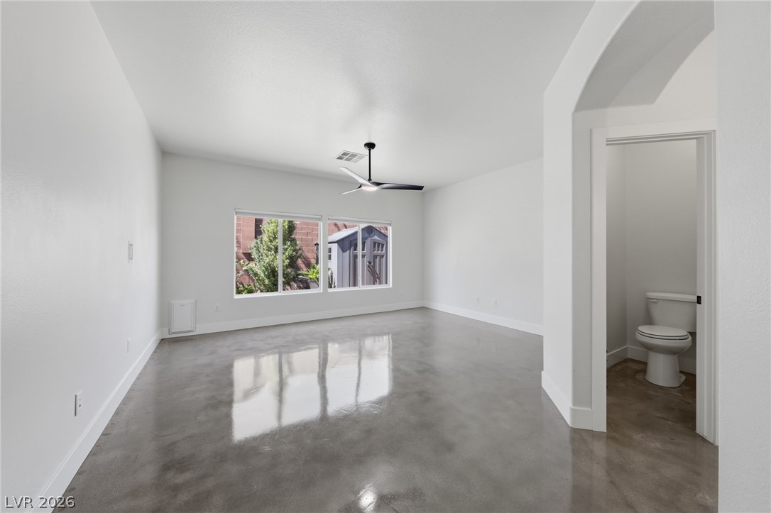 1053 Golden Splendor Court