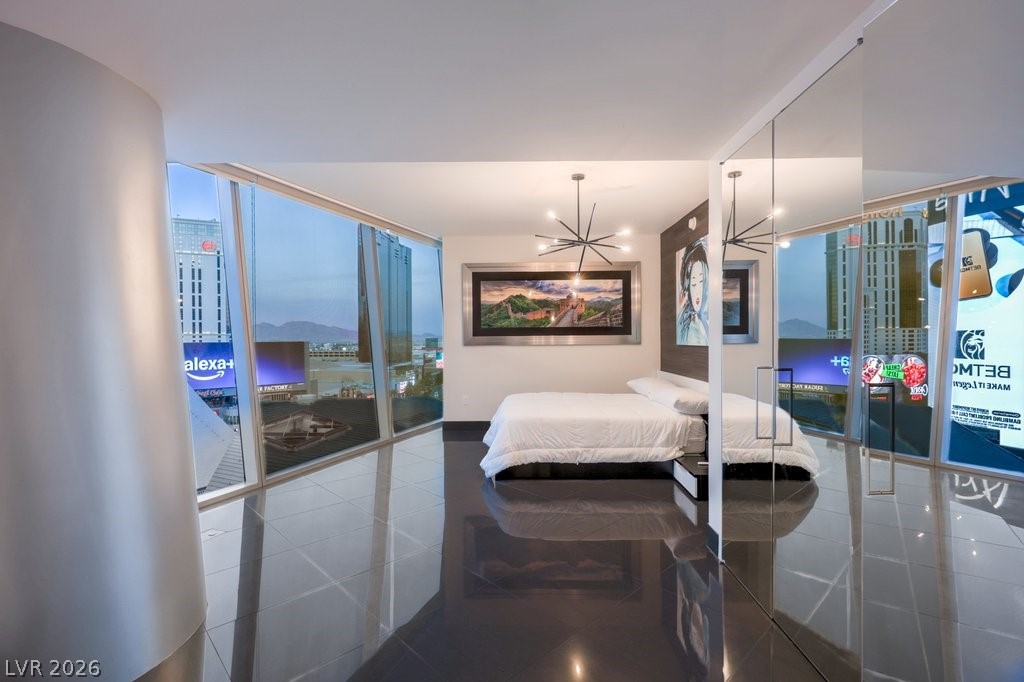 3722 Las Vegas Boulevard 907