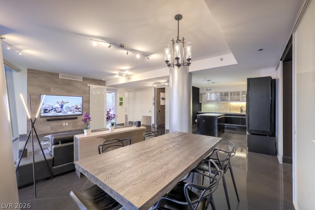 3722 Las Vegas Boulevard 907