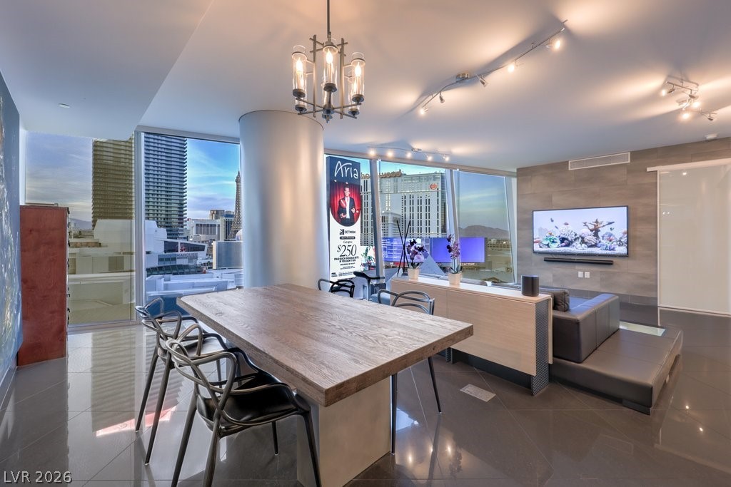 3722 Las Vegas Boulevard 907