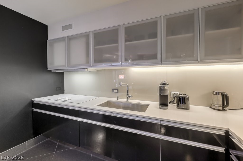 3722 Las Vegas Boulevard 907