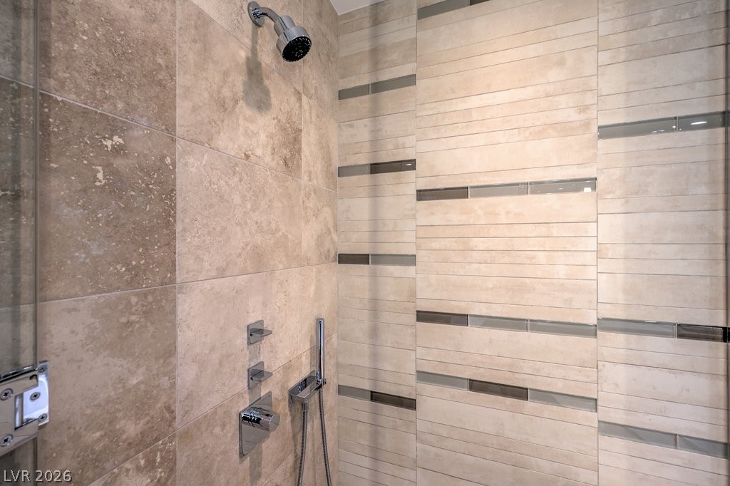 3722 Las Vegas Boulevard 907