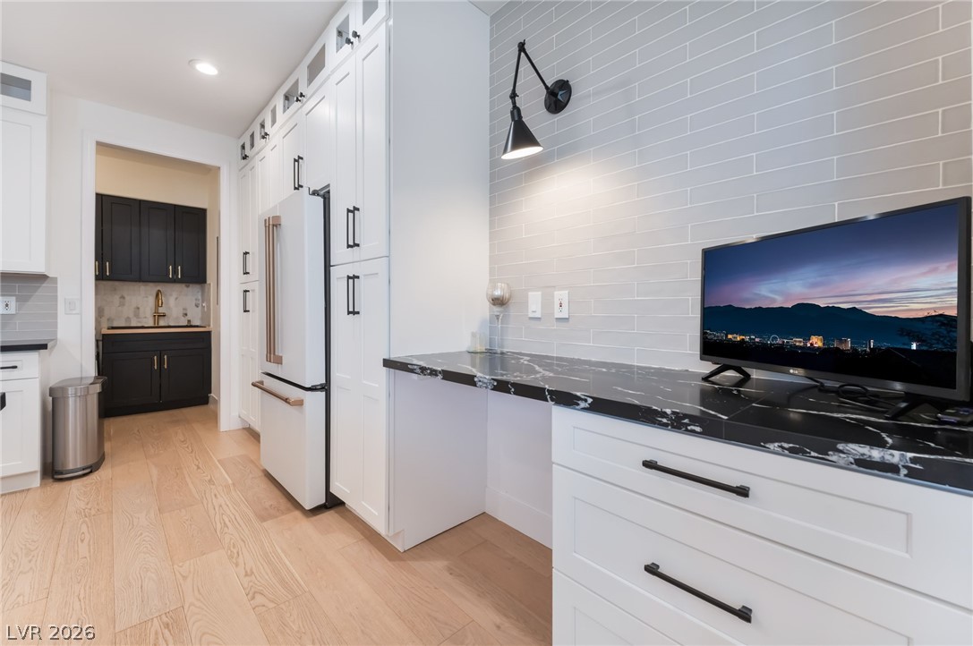 1920 Summer Palm Place 103