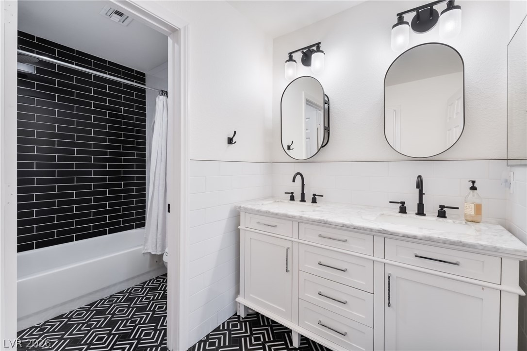 1920 Summer Palm Place 103