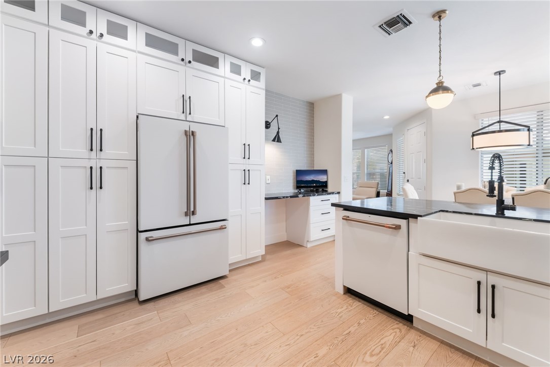 1920 Summer Palm Place 103