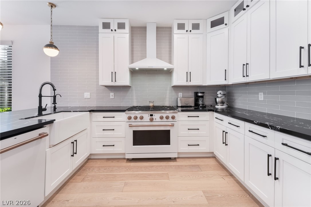 1920 Summer Palm Place 103