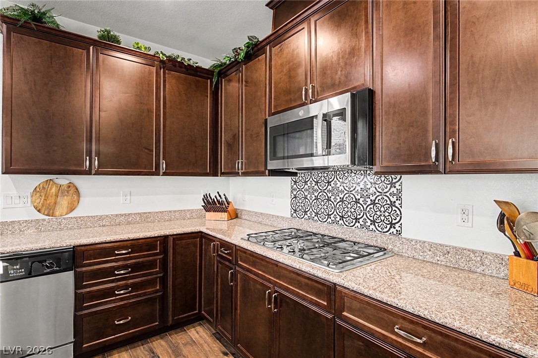 9565 Vital Crest Street