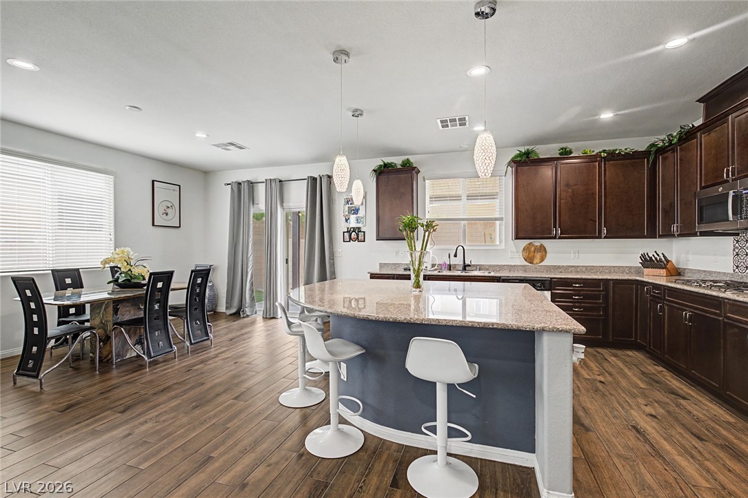 9565 Vital Crest Street