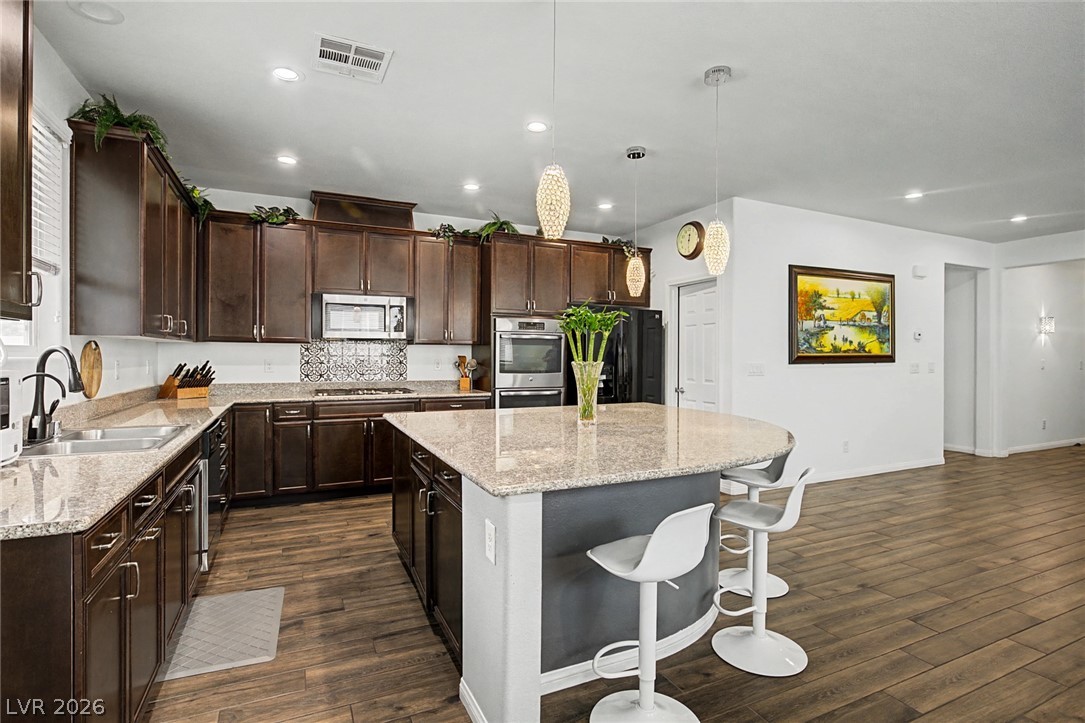 9565 Vital Crest Street