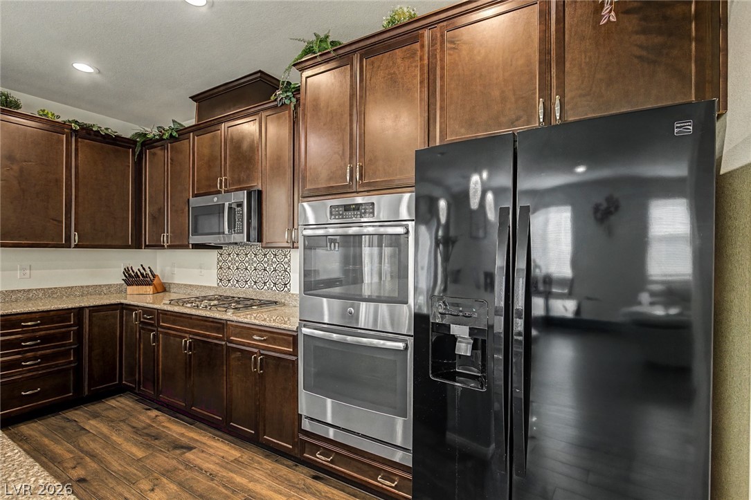 9565 Vital Crest Street