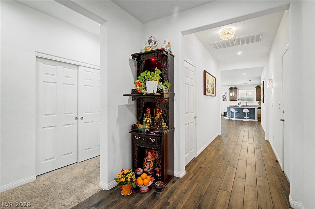 9565 Vital Crest Street