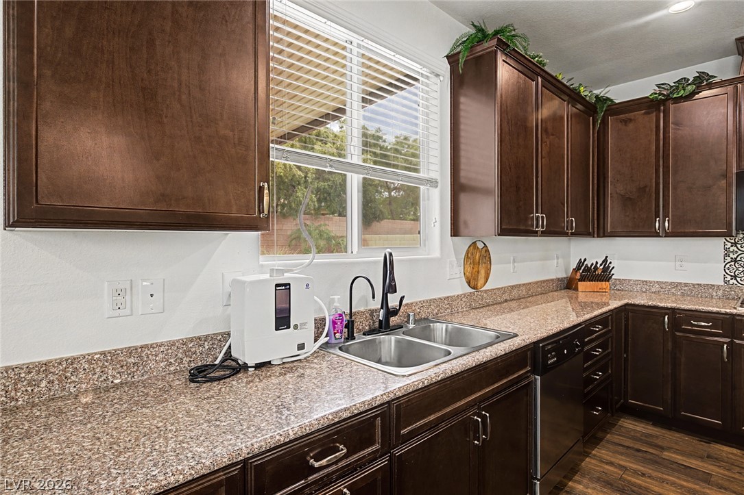 9565 Vital Crest Street