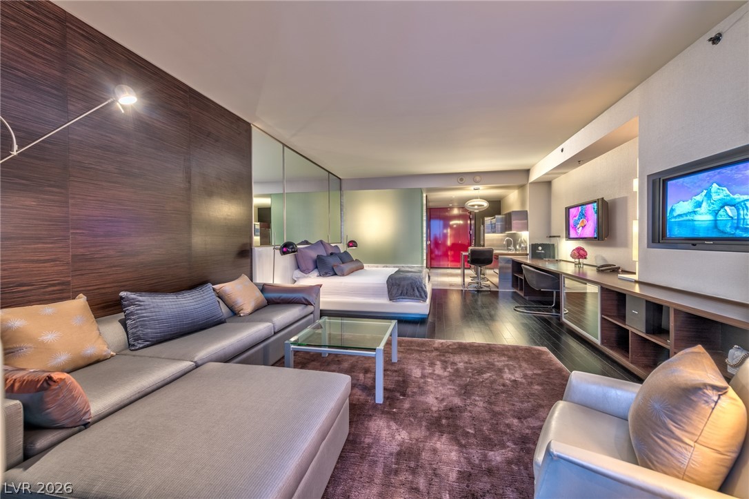 4381 West Flamingo Road 3904