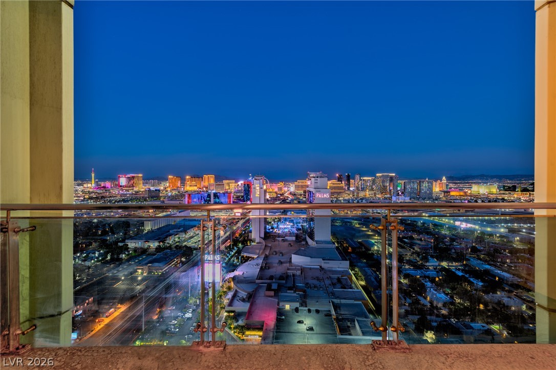 4381 West Flamingo Road 3904