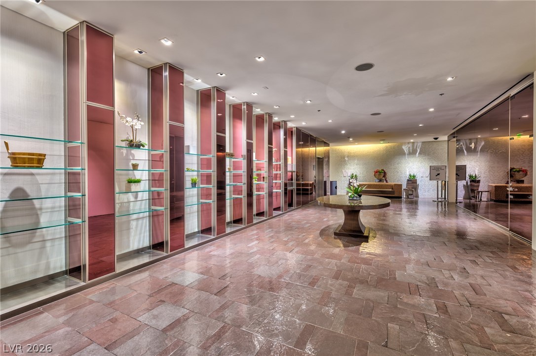 4381 West Flamingo Road 3904