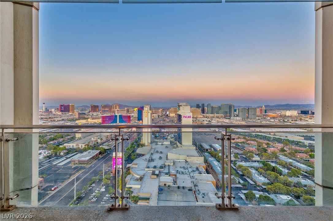 4381 West Flamingo Road 3904